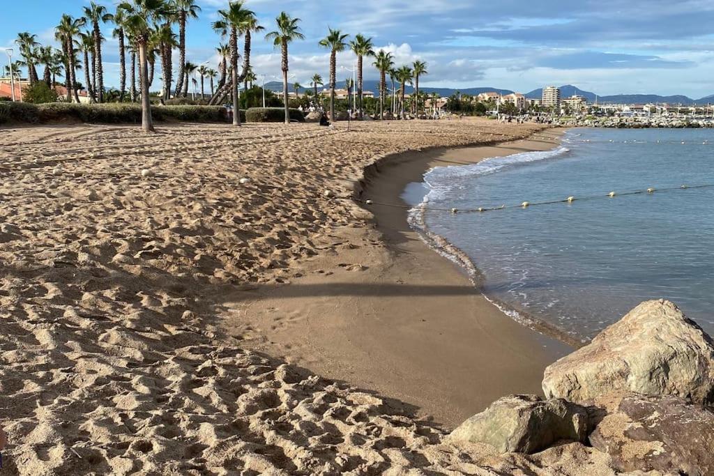 Port-Frejus, Le Paladien, Appartement 2 Pieces Climatise, Terrasse & Parking Εξωτερικό φωτογραφία